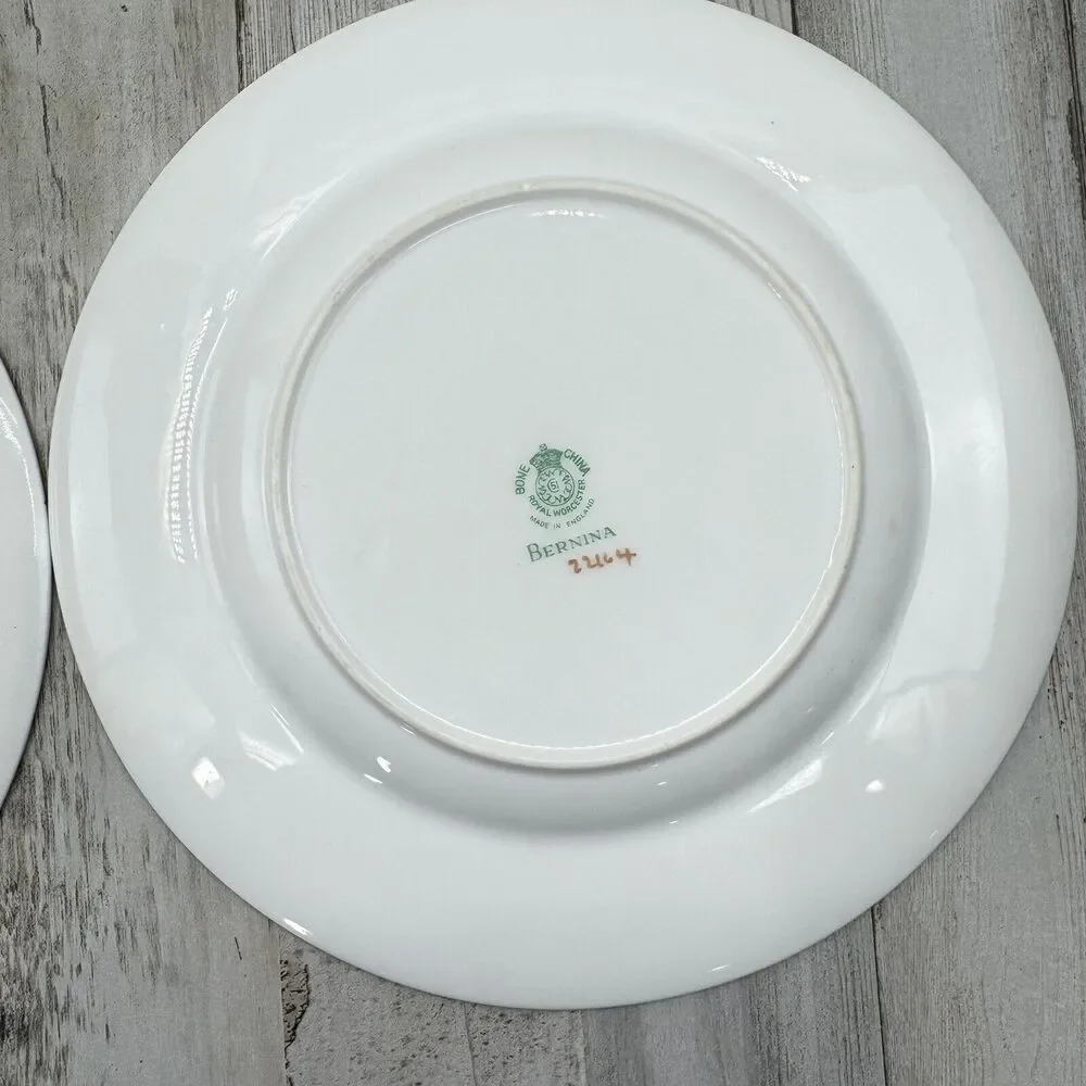 2 Vintage Royal Worcester Bernina 8” Salad Dessert Plates Made In England Flaw